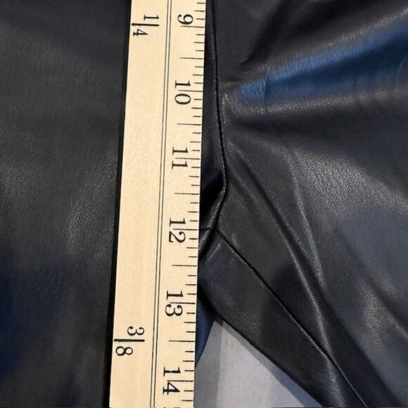 ZARA High Rise Faux Leather Leggings Black Side Zipper Elastic Waist Raw Hem XS - Picture 10 of 13